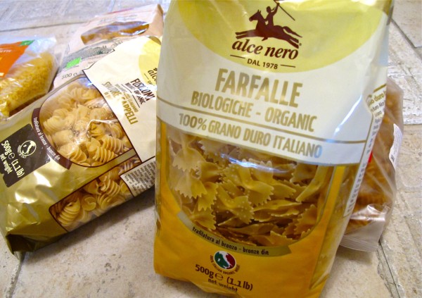 Organic pasta packed 07