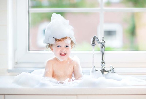 baby child washing shampoo bath