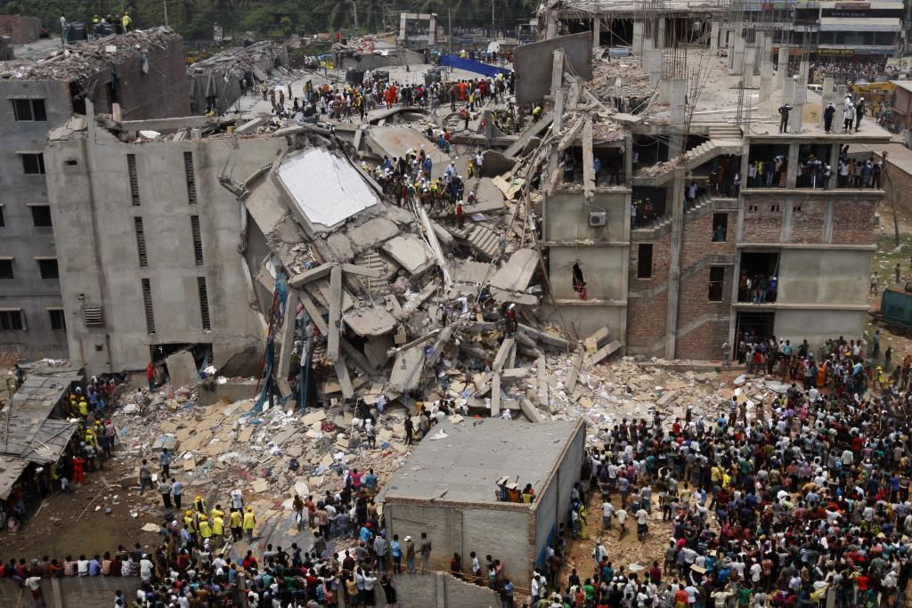 Разрушение фабрики по пошиву одежды. Бангладеш, Рана Плаза, апрель 2013 (PH: Jaber Al Nahian)